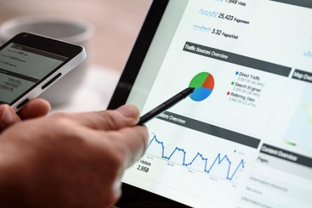 Компания по консультированию в области информационных технологий.